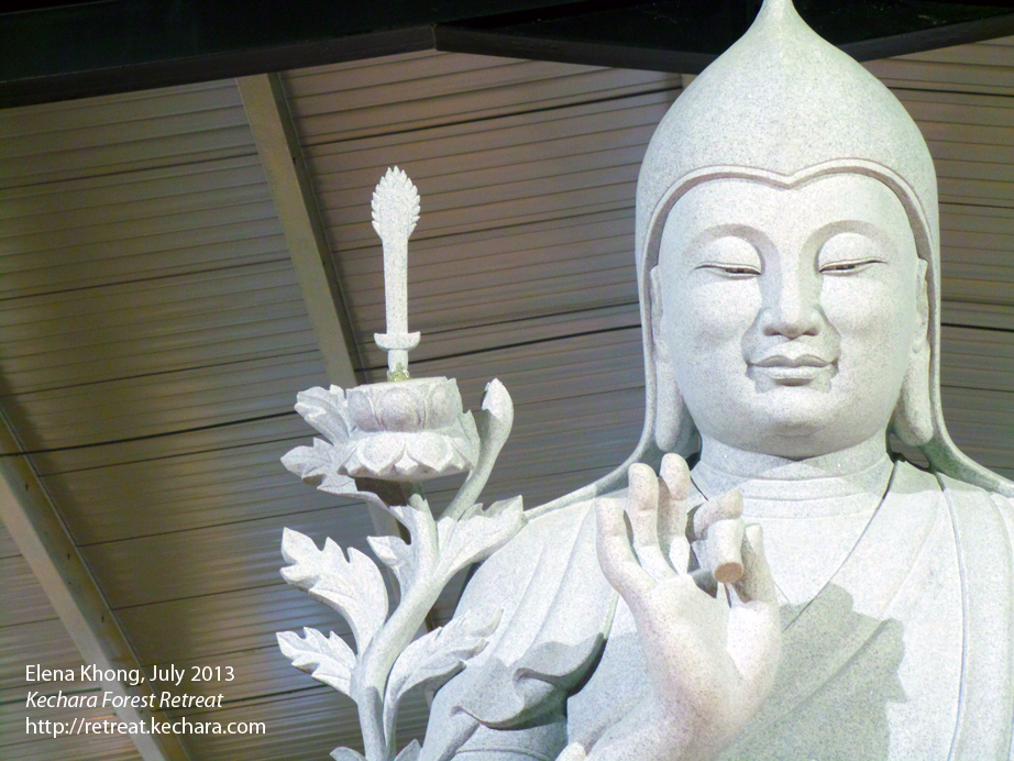 Tsongkhapa outside Wisdom Hall