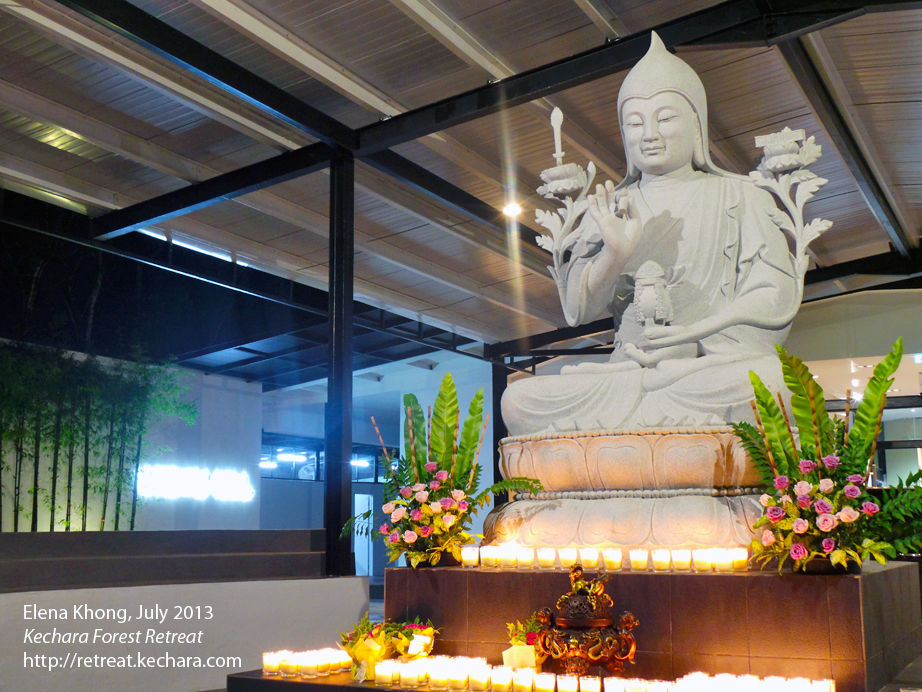 Tsongkhapa outside Wisdom Hall