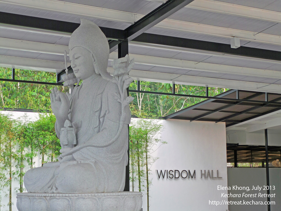 Tsongkhapa outside Wisdom Hall